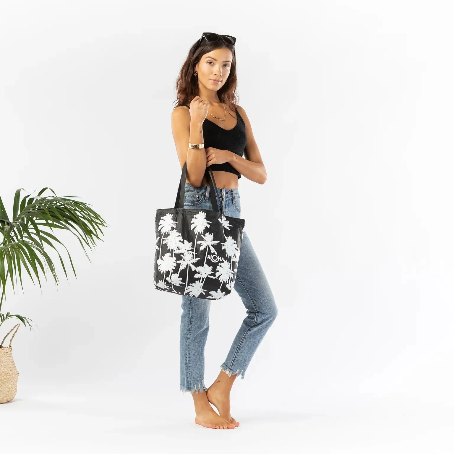 Coco Palms Reversible Tote / White & Black