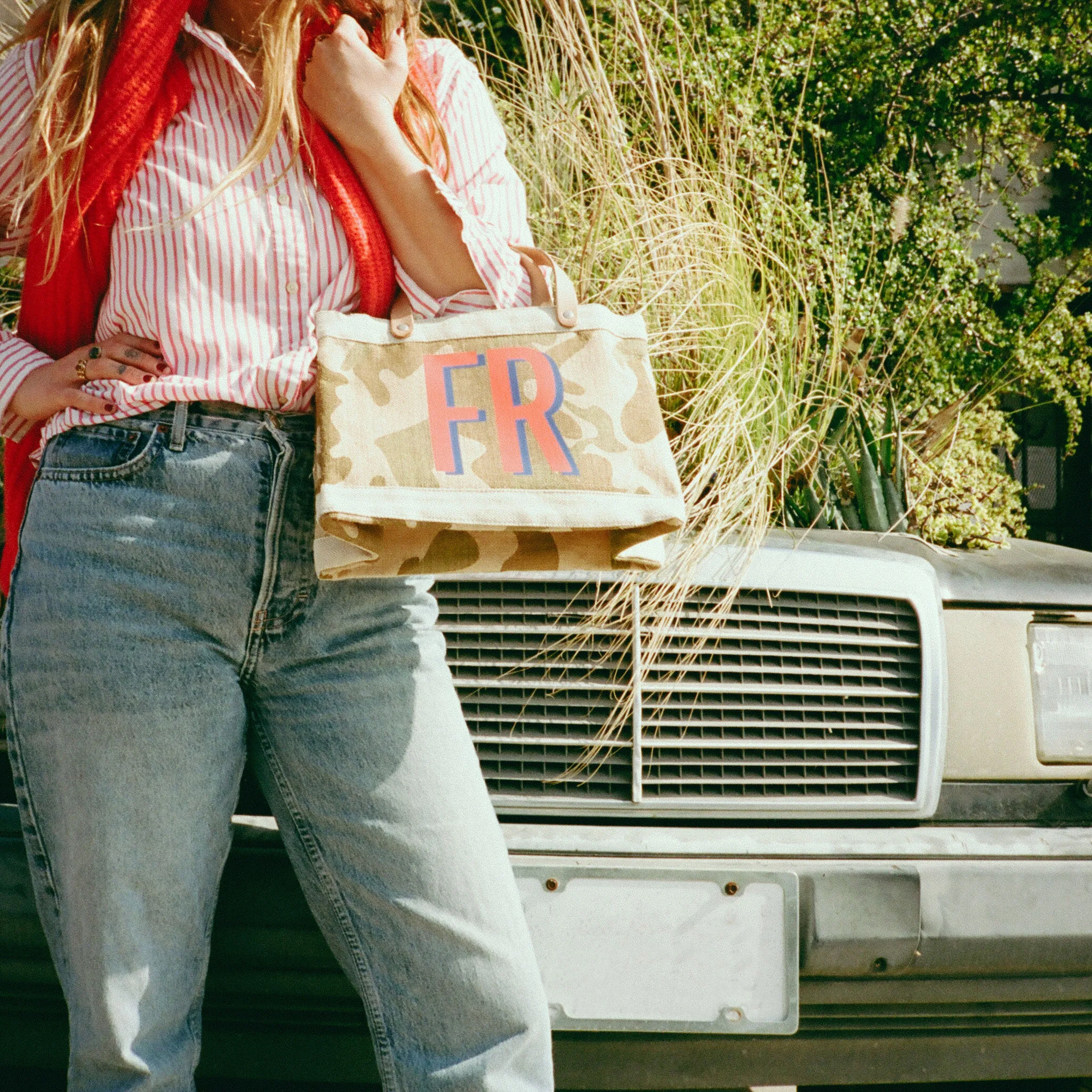 Petite Market Bag in Safari with Large Monogram