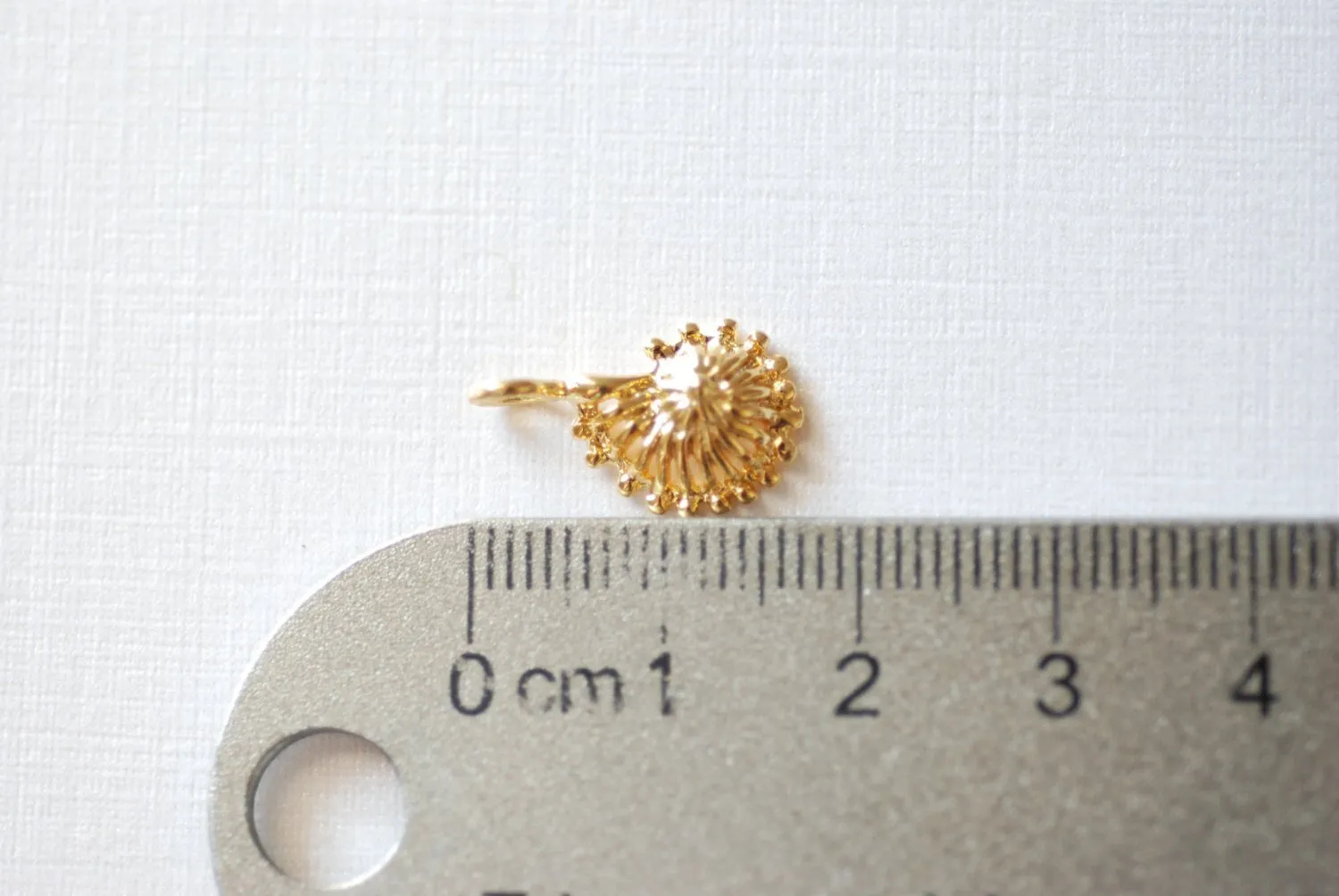 Shiny Vermeil Wholesale Gold Seashell Conch Shell Charm Pendant - 18k gold over sterling silver sea life shell pendants, Vermeil Gold Shell Charm