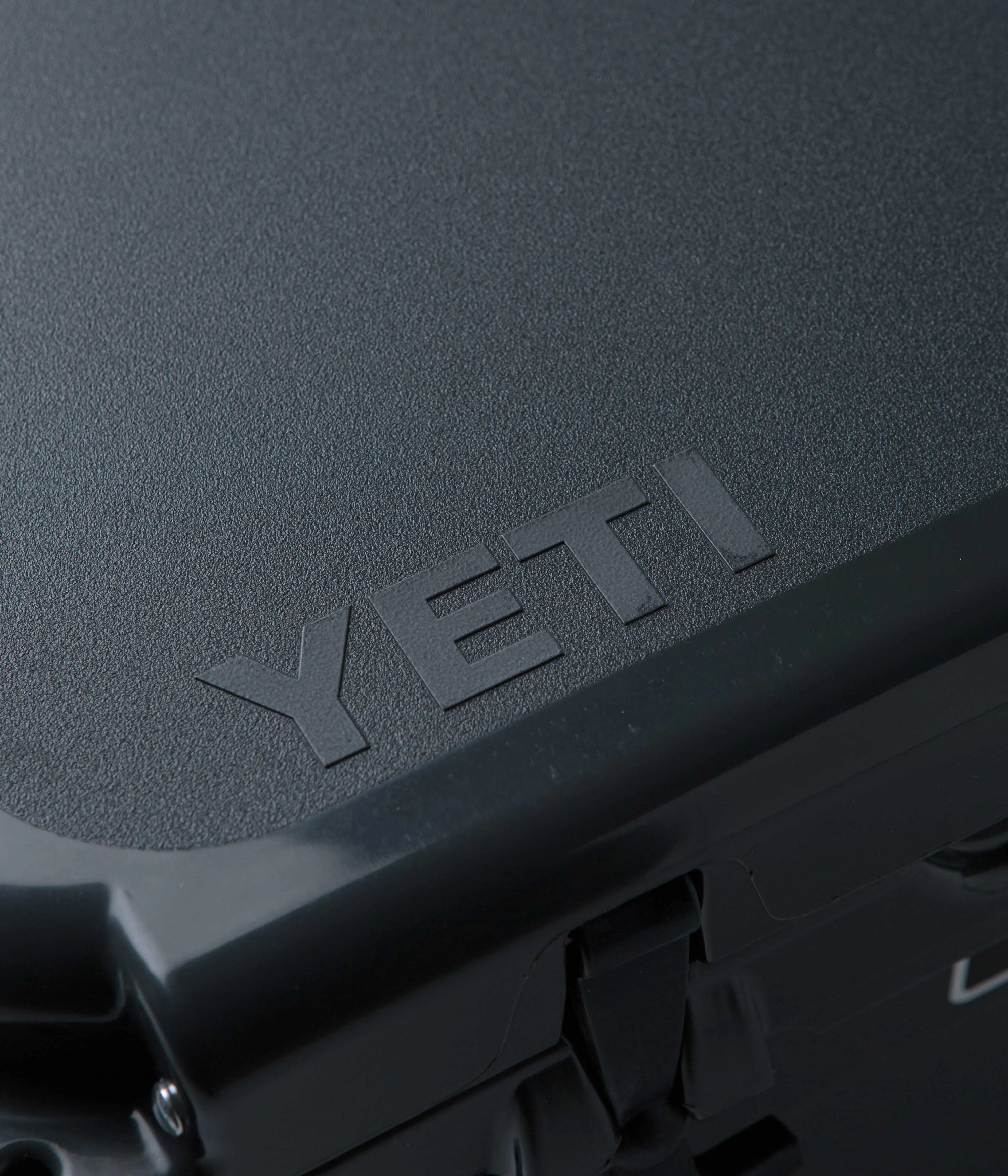 Yeti Tundra 35 Hard Cooler - Charcoal